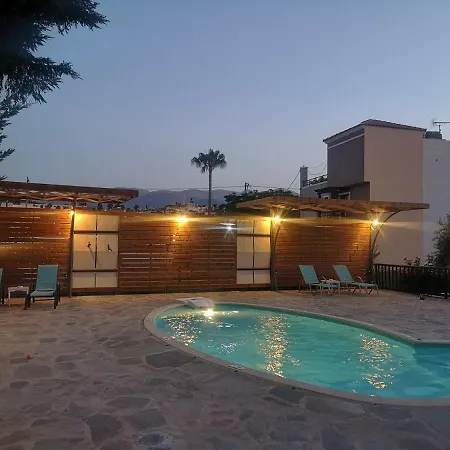 Almiris Seaside Apartments